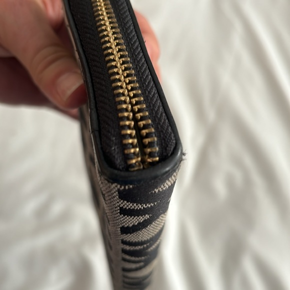 Michael Kors wallet - Picture 5 of 10